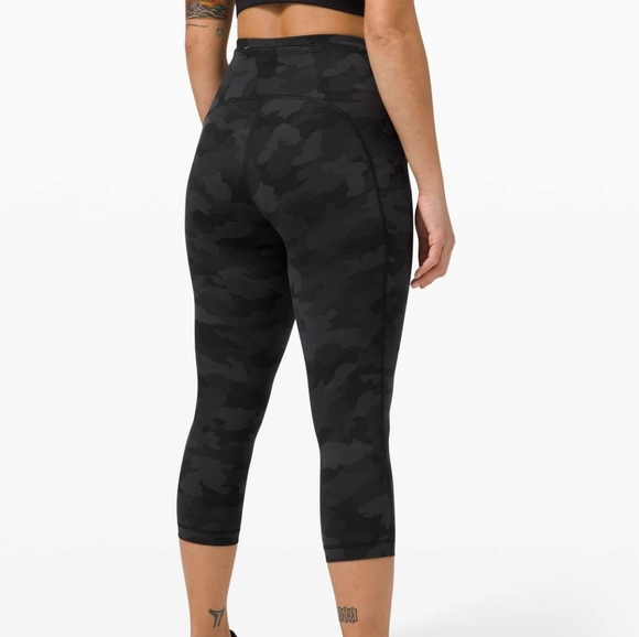 Lululemon swift speed 21" crops size 6 - Picture 2 of 2